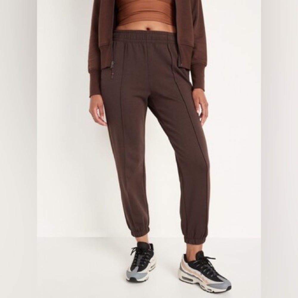 Old Navy Old Navy High-Waisted Dynamic Fleece Sweatpants